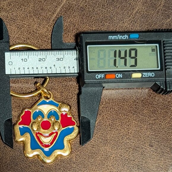 🤡 Vintage Circus Circus Clown Keychain – Las Vegas Promo - Picture 3 of 3
